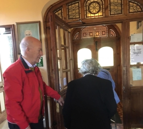 Helpers at St Andrews church Helpers at St Andrews church welcome Fairfield residents