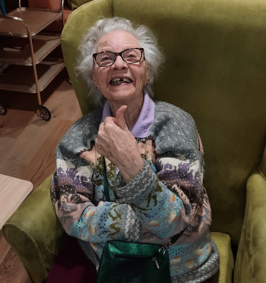 Screenshot 2021-02-19 at 10.59.22 Fairfield residents gives the thumbs up after COVID vaccination