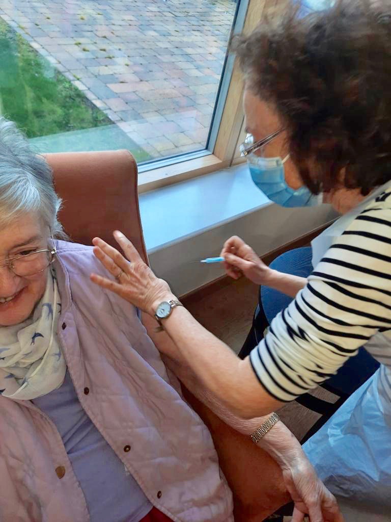 Fairfield resident getting her 2nd coronavirus jab